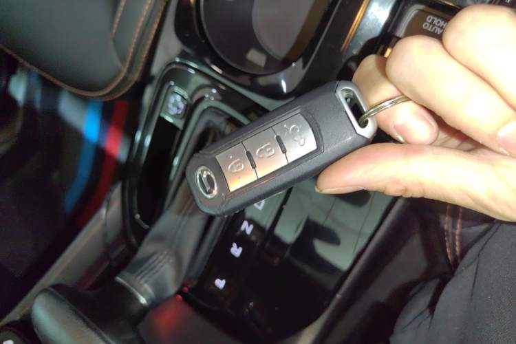 Used GAC Trumpchi GS3 2017 200T Automatic Luxury Edition Vehicle Key