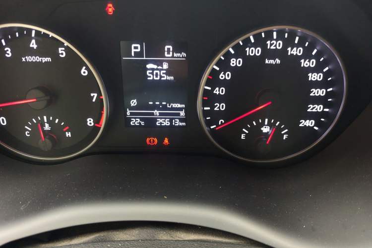 Used Hyundai Celesta 2018 1.6L Automatic GL Enjoyment Version China V Standard