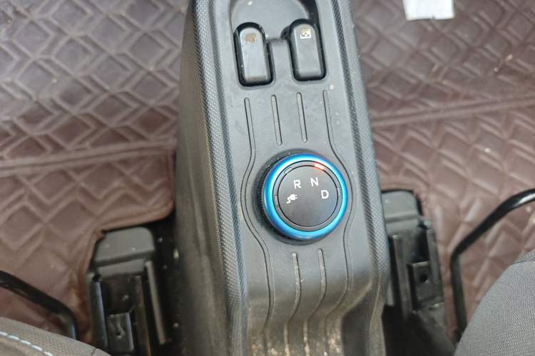 Used Wuling Hongguang MINIEV 2020 Freedom Version Lithium Iron Phosphate Gear Lever