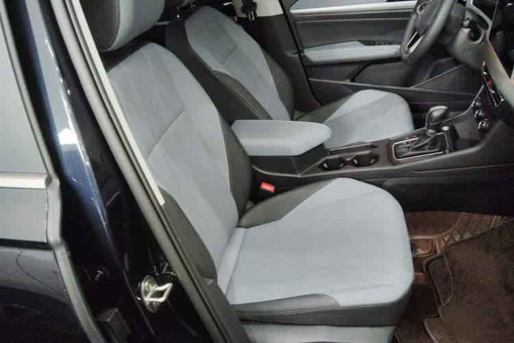 Used Volkswagen Lavida 2024 1.5L Automatic 5 Million Edition Right Front Seat