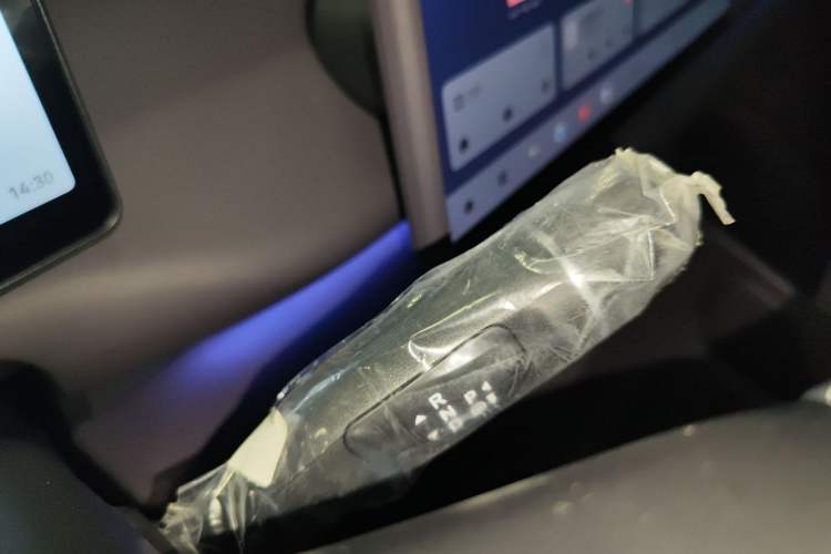 Used Leapmotor C16 2024 Range-Extended 200 Luxury Edition Gear Lever