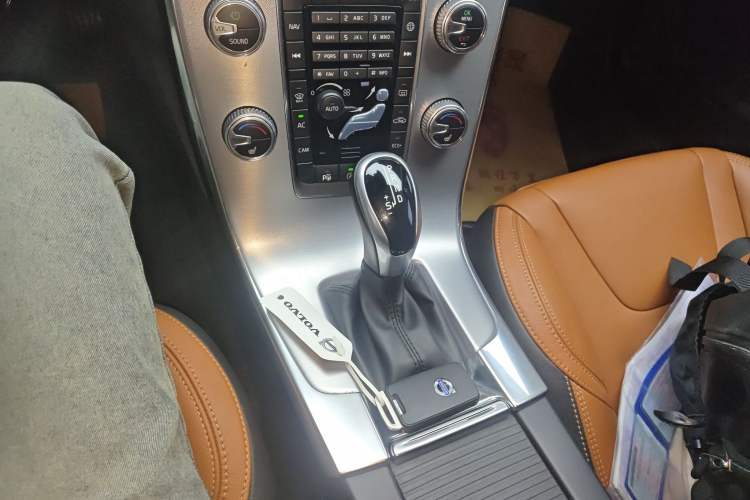 Used Volvo V60 2017 T5 Zhiya Edition China V Standard
