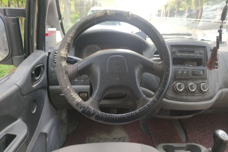 Used FORTHING Lingzhi 2014 M3 1.6L 7-Seater Comfort Model Steering Wheel