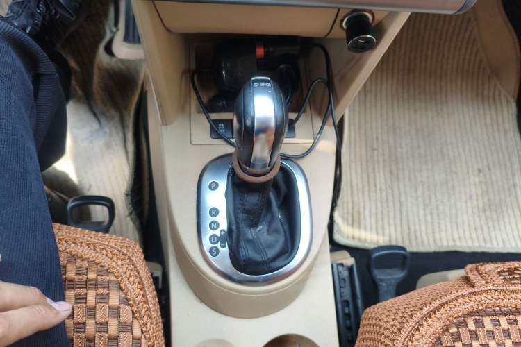 Used Volkswagen Touran 2011 1.4T DSG ZhiZhen Edition 5 Seats
