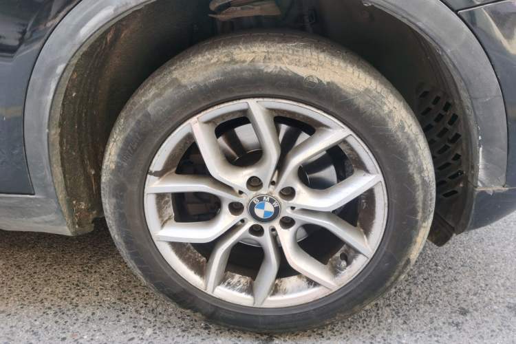 Used BMW X3 2011 xDrive28i Luxury Model
