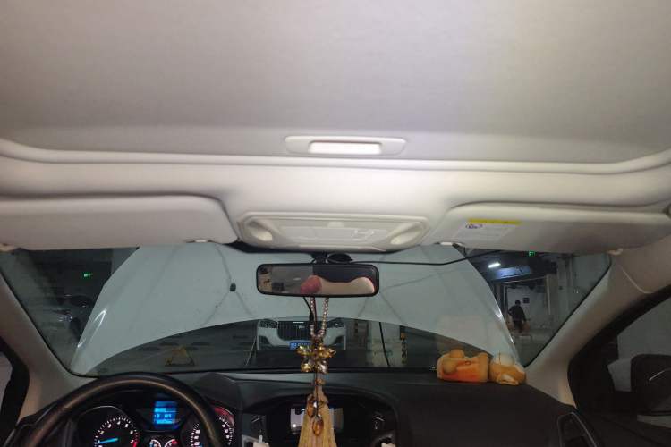 Used Ford Focus 2012 Sedan 1.6L Automatic Fashion Edition