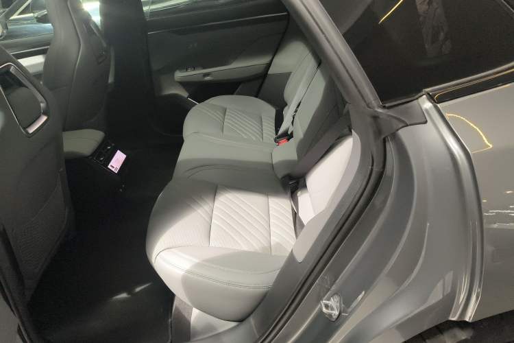 Used Zeekr 001 2025 YOU Edition 100 kWh All-Wheel Drive
