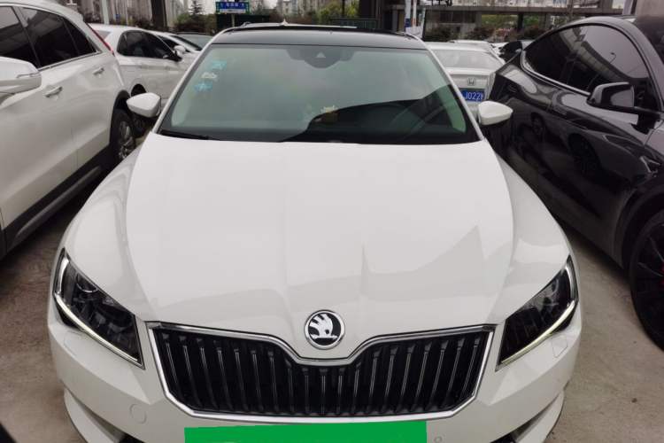 Used Skoda Superb 2016 TSI330 DSG Smart Drive Edition
