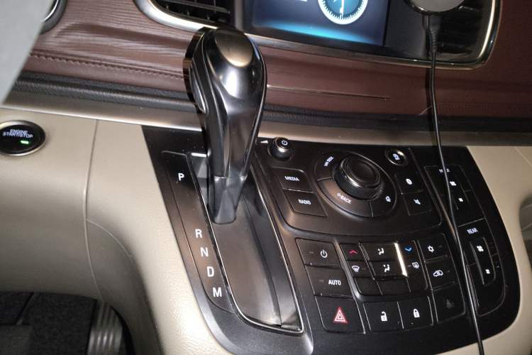 Used Buick GL8 2018 28T Luxury Model China VI Standard