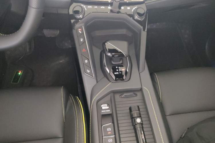 Used Lynk & Co 06 2023 Remix 1.5T Dynamic Halo