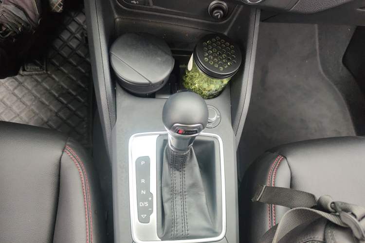 Used Audi Q2L 2021 35 TFSI Progressive Dynamic Edition Gear Lever