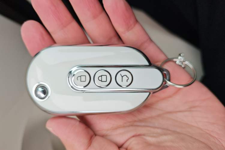 Used Wuling Hongguang MINIEV 2024 3rd Generation 215km Advanced Version
