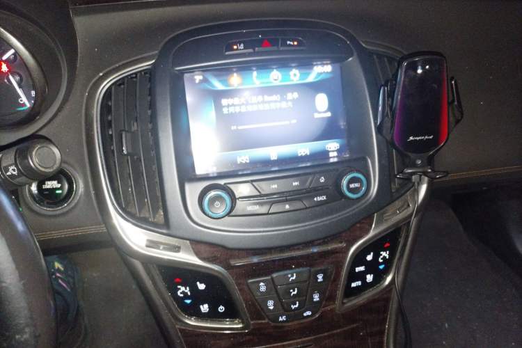 Used Buick LaCrosse 2013 2.0T SIDI Smart Luxury Flagship Edition Audio And AC Panel