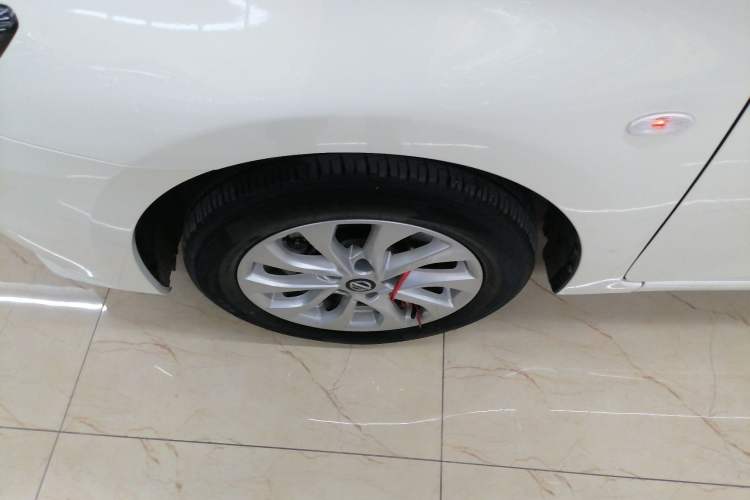 Used Nissan Sylphy 2024 Restyled Version 2 Classic 1.6XE CVT Comfort Edition Left Front Wheel Hub