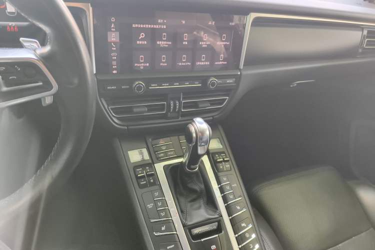 Used Porsche Macan 2018 Macan 2.0T Audio And AC Panel