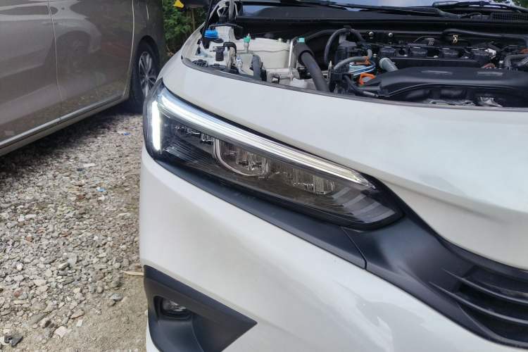 Used Honda Civic 2022 240TURBO CVT Dynamic Edition Right Front Headlight