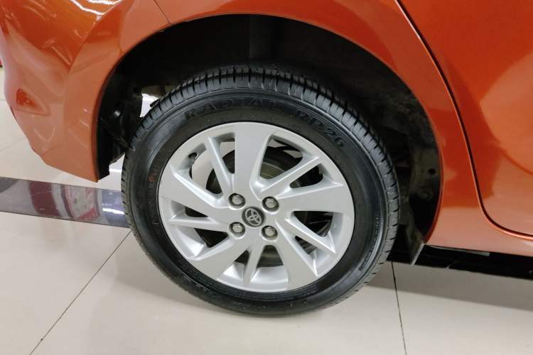 Used Toyota YARiS L Zhi Xuan 2016 Revised 1.5G CVT Xuan Dong Edition Right Rear Wheel Hub