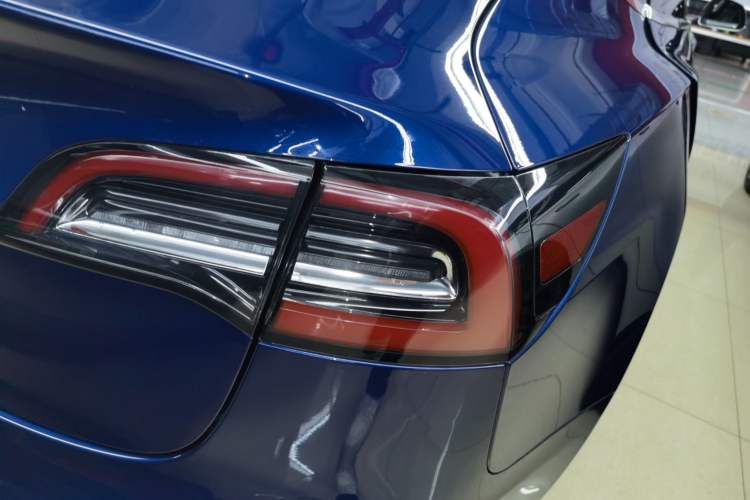 Used Tesla Model 3 2019 Long-Range Rear-Wheel-Drive Version