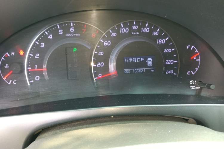 Used Toyota Camry 2011 240G Luxury Anniversary Edition Odometer Close Up