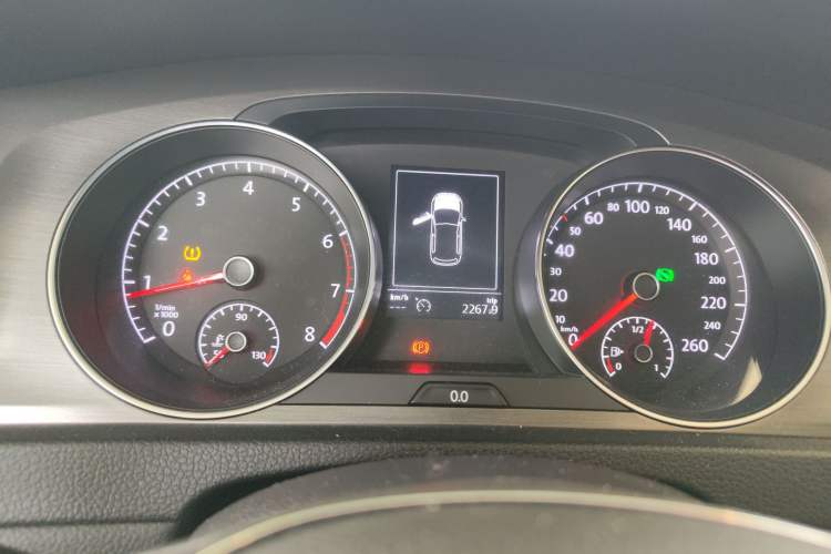 Used Volkswagen Golf 2016 180TSI Automatic Comfort Model Instrument Cluster