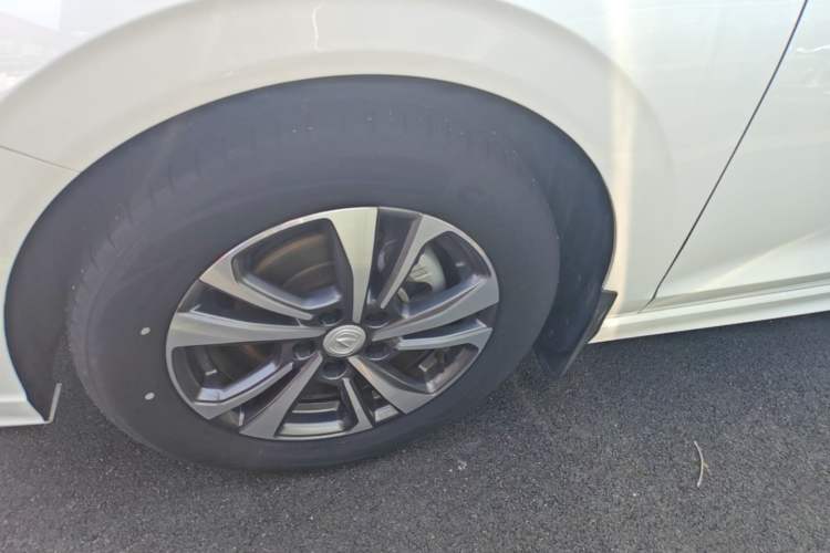 Used CHANGAN Eado 2023 Changan Edition PLUS Blue Whale NE 1.4T GDI DCT Prestige Version Left Front Wheel Hub