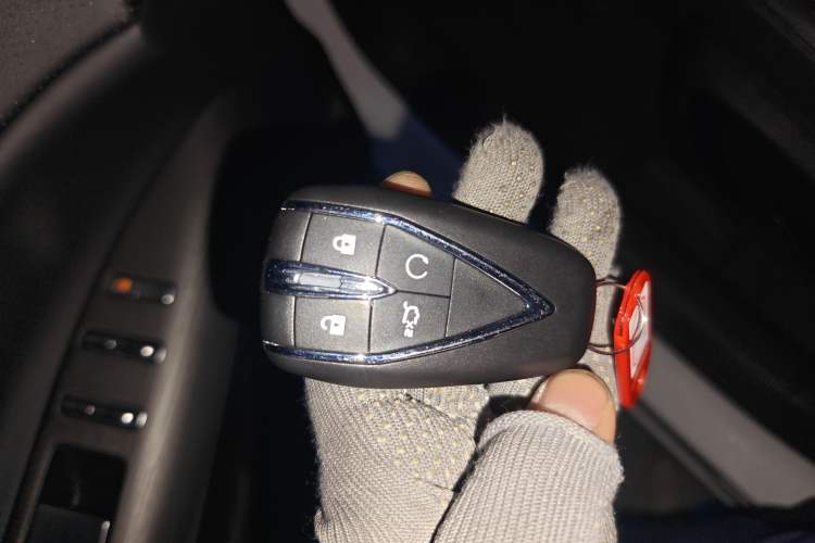 Used CHANGAN CS75 PLUS 2025 4th Generation UItra 2.0T New Blue Whale – Smart & Powerful Version