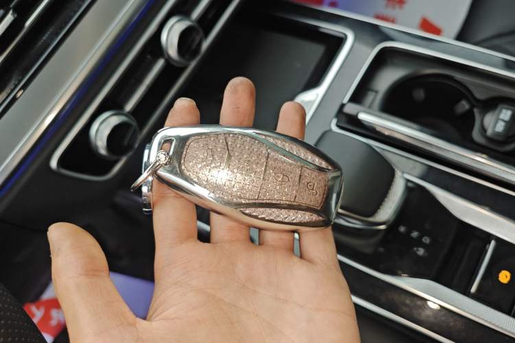 Used Hongqi HS5 2023 2.0T Qixiang Pro Edition Interior 1