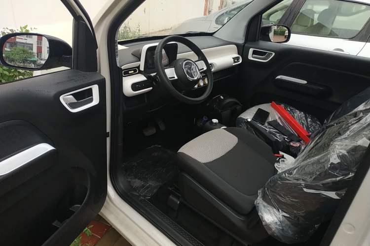 Used Wuling Hongguang MINIEV 2024 3rd Generation 215km Youth Edition