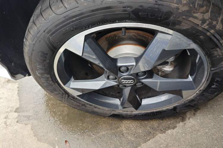 Used Audi Q3 2019 40 TFSI Fashion Dynamic Model
