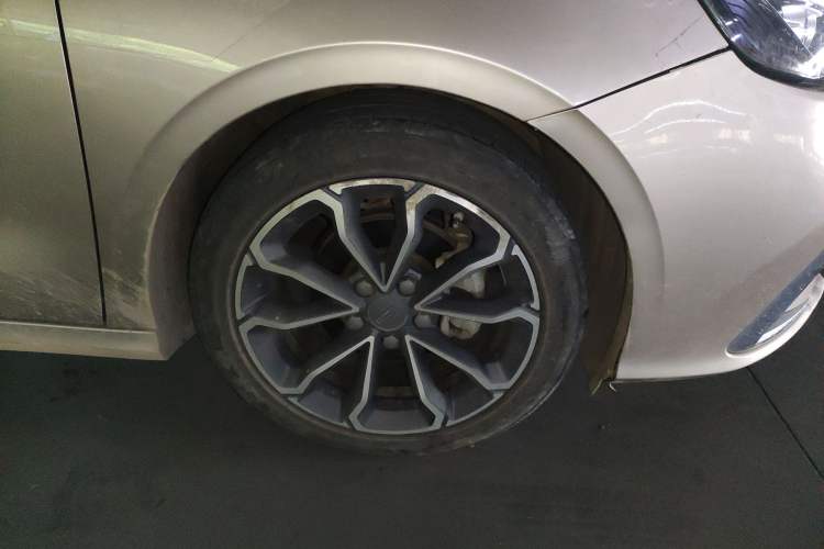 Used Geely Auto Emgrand 2021 UP 1.5L CVT Navigation Edition Right Front Wheel Hub