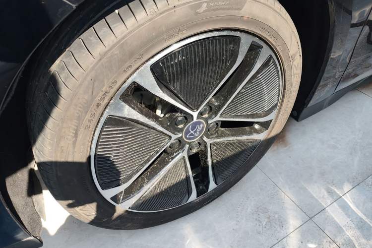 Used BYD Han 2023 EV Champion Edition 605KM Front-Drive Premium Model
