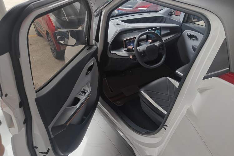 Used Baojun E200 2020 305KM Smart Drive Version Driver Seat