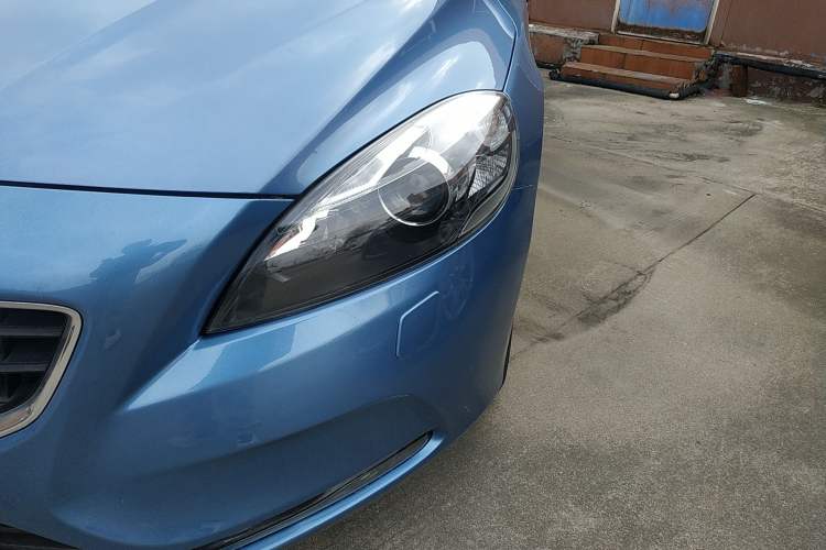 Used Volvo V40 2016 T3 Zhiyi Edition
