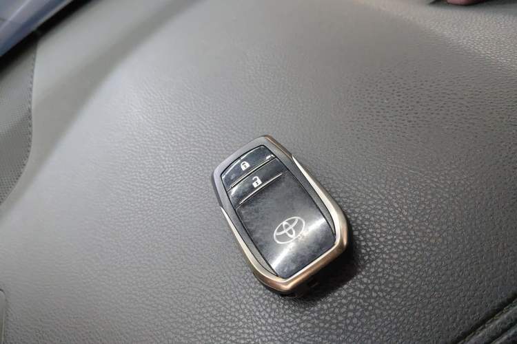 Used Toyota Highlander 2015 2.0T Four-Wheel Drive Luxury Edition 7-Seater
