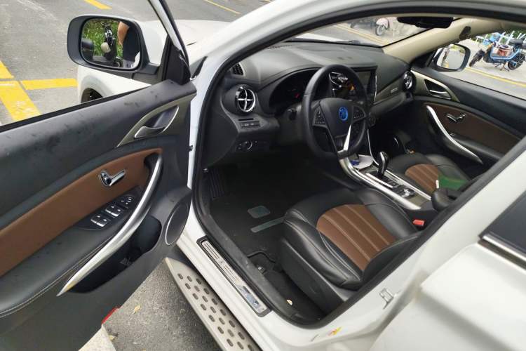 Used BYD Song New Energy 2017 Song DM 1.5TID All-Wheel Drive Prestige Model Driver Seat