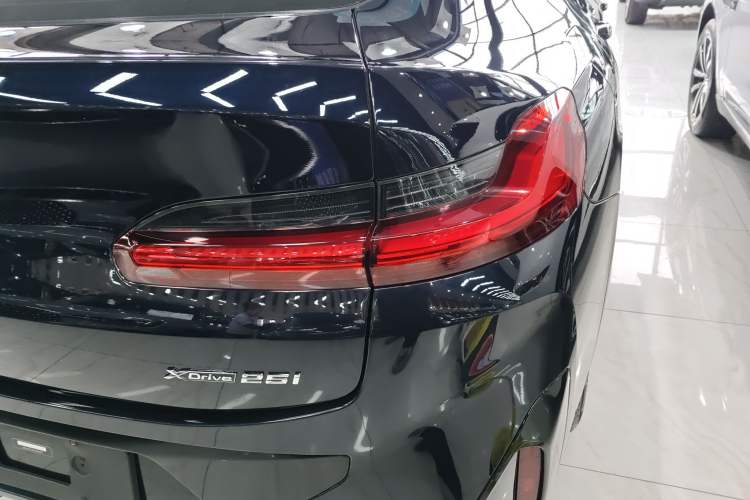 Used BMW X4 2022 xDrive 25i M Sport Package
