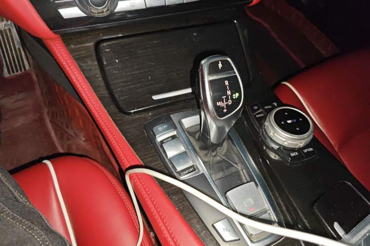 Used BMW 5 Series 2012 535Li Leading Model Gear Lever