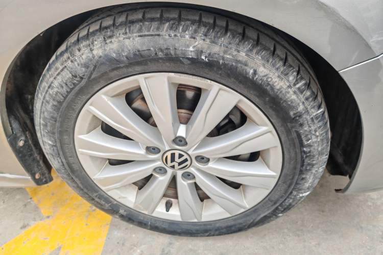 Used Volkswagen Sagitar 2014 Revised Version 1.6L Manual Comfort Edition