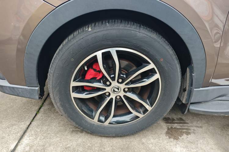 Used Dongfeng Fengon 580 2017 1.5T CVT Smart Style Model Left Front Wheel Hub