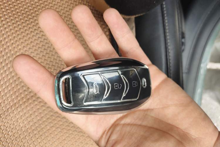 Used Landian E5 2023 1.5L DE-i 100KM Comfort Edition 7-Seater
