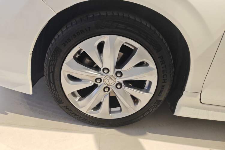 Used Honda Jade 2017 1.8L automatic Comfort version 5 seats
