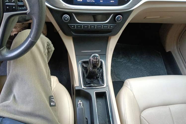 Used Geely Auto Emgrand 2017 Sedan Million Edition 1.5L Manual Luxury Model