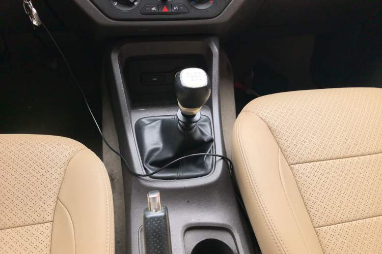 Used Wuling Hongguang 2019 1.5L S Comfort Edition China VI LAR
