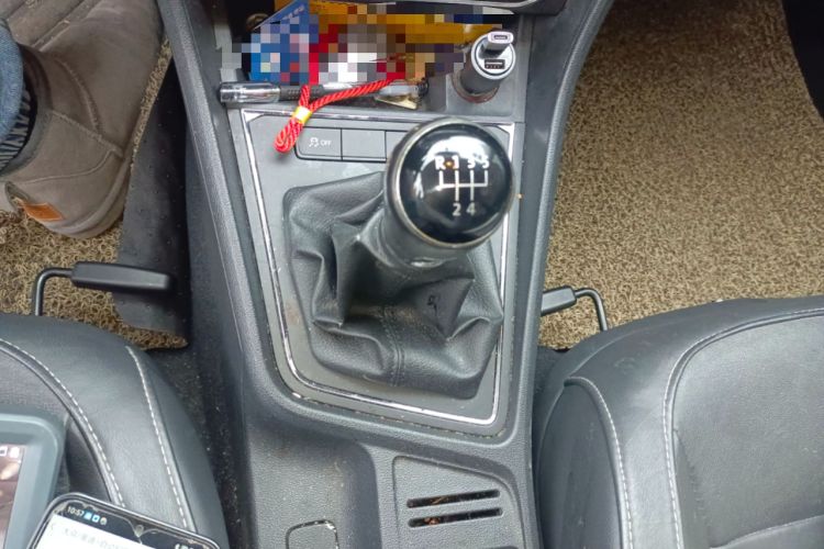 Used Volkswagen Lavida 2015 1.6L Manual Comfort Edition