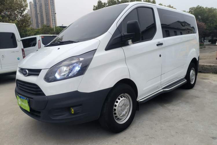 Used Ford Transit 2019 2.0T Diesel Multi-Purpose Commercial Vehicle Short Wheelbase Low Roof 6-Seater China VI Standard