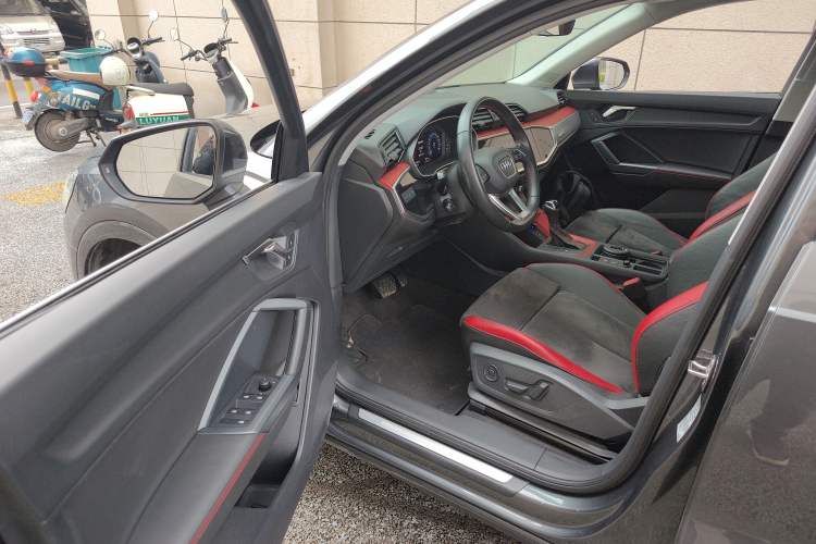 Used Audi Q3 2019 35 TFSI Advanced Dynamic Edition