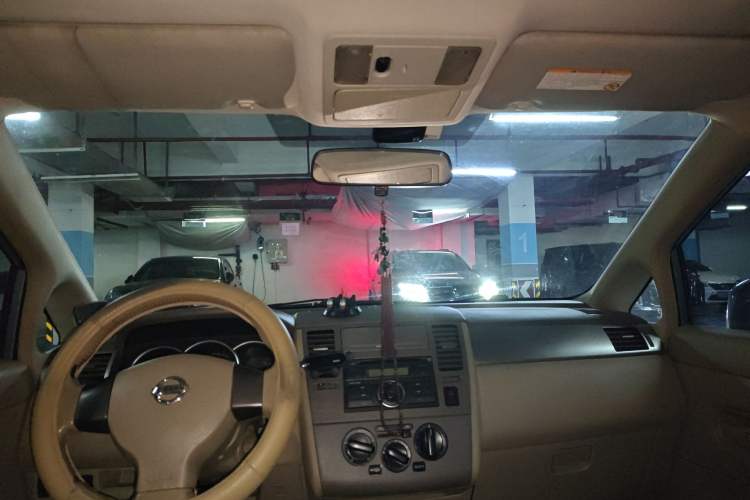 Used Nissan Tiida 2005 1.6GE AT
