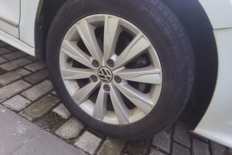 Used Volkswagen Sagitar 2015 230TSI Automatic Comfort Version
