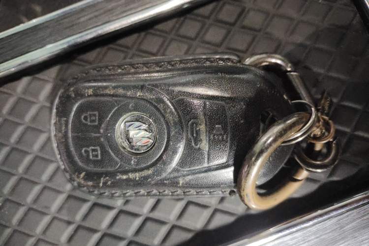 Used Buick GL8 2021 ES Landtrek 653T Comfort Edition