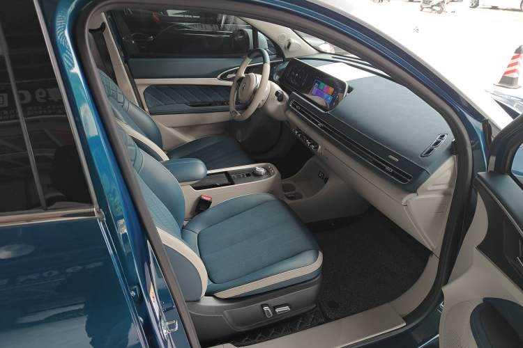 Used ORA Good Cat 2022 400km Standard Range Premium Version Lithium Iron Phosphate